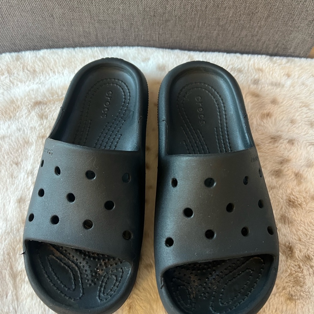 CROCS Black Perforated Slides